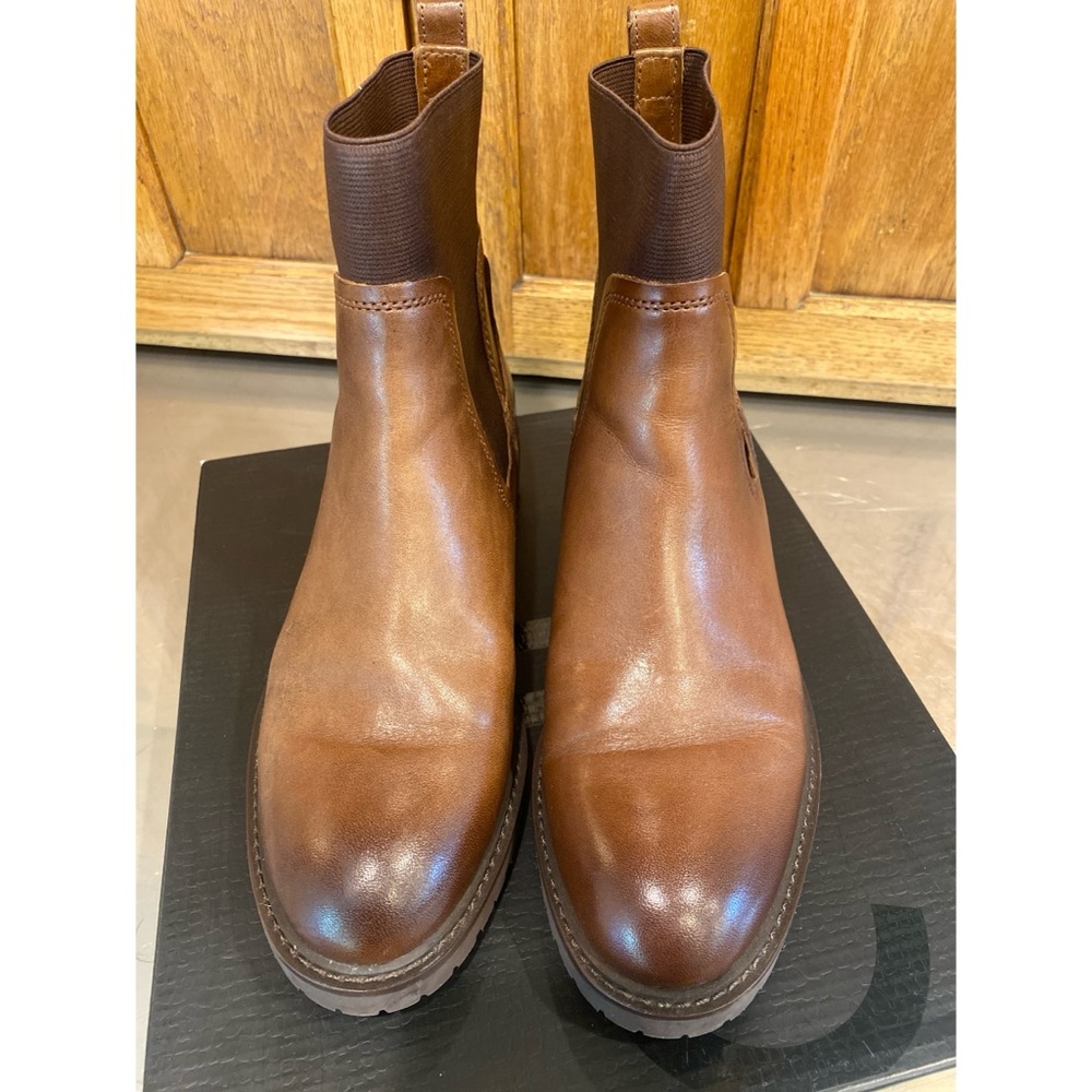 27 Edit Naturalizer Chelsea Boot - Picture 2 of 6